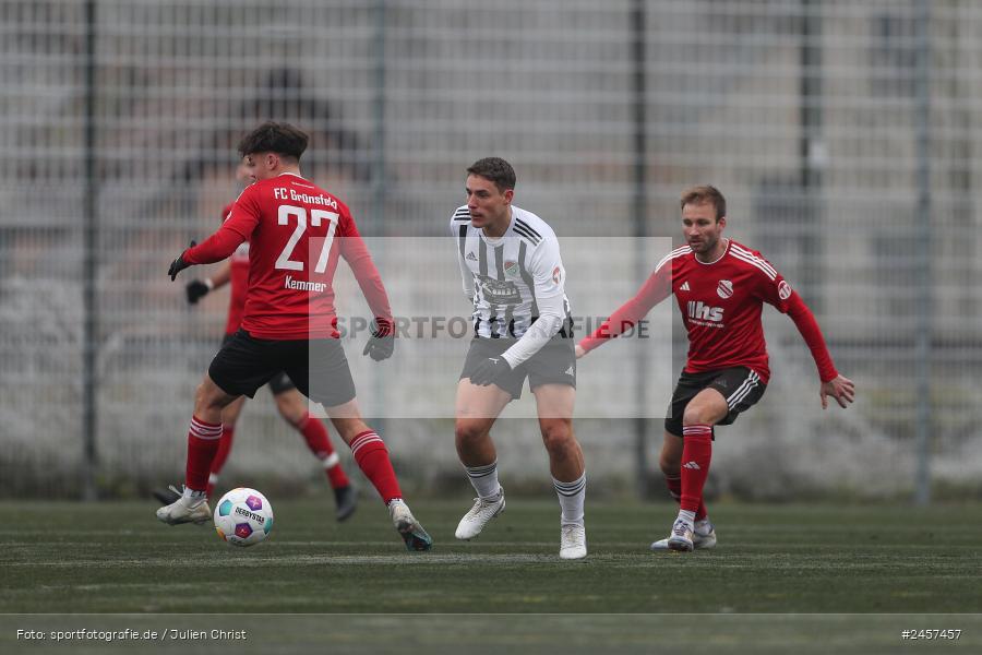 Sportgelände, Grünsfeld, 01.12.2024, sport, action, Fussball, 19. Spieltag, bfv-Landesliga Odenwald, SVE, FCG, SV Eintracht Nassig, FC Grünsfeld - Bild-ID: 2457457