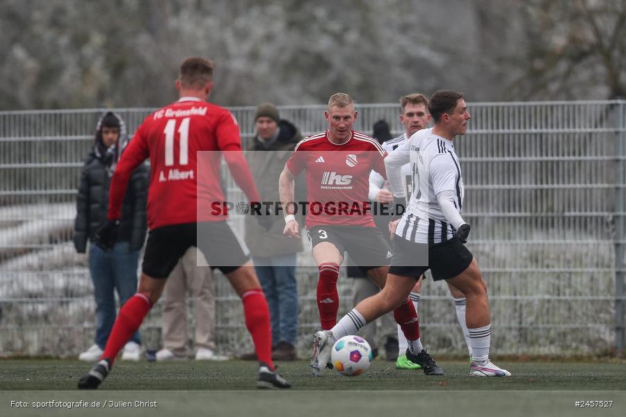 Sportgelände, Grünsfeld, 01.12.2024, sport, action, Fussball, 19. Spieltag, bfv-Landesliga Odenwald, SVE, FCG, SV Eintracht Nassig, FC Grünsfeld - Bild-ID: 2457527