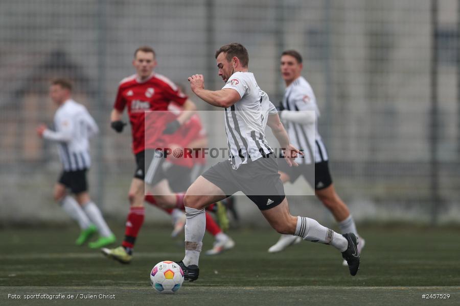 Sportgelände, Grünsfeld, 01.12.2024, sport, action, Fussball, 19. Spieltag, bfv-Landesliga Odenwald, SVE, FCG, SV Eintracht Nassig, FC Grünsfeld - Bild-ID: 2457529