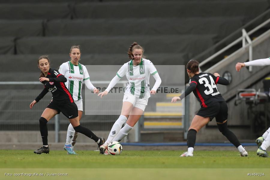 Stadion am Brentanobad, Frankfurt, 15.12.2024, sport, action, Fussball, DFB, 2. Frauen-Bundesliga, BMG, SGE, Borussia Mönchengladbach, Eintracht Frankfurt II - Bild-ID: 2459224 Stadion am Brentanobad, Frankfurt, 15.12.2024, sport, action, Fussball, DFB, 2. Frauen-Bundesliga, BMG, SGE, Borussia Mönchengladbach, Eintracht Frankfurt II - Bild-ID: 2459224