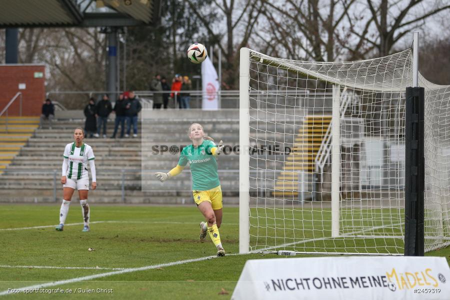 sport, action, Stadion am Brentanobad, SGE, Fussball, Frankfurt, Eintracht Frankfurt II, DFB, Borussia Mönchengladbach, BMG, 2. Frauen-Bundesliga, 15.12.2024 - Bild-ID: 2459319 sport, action, Stadion am Brentanobad, SGE, Fussball, Frankfurt, Eintracht Frankfurt II, DFB, Borussia Mönchengladbach, BMG, 2. Frauen-Bundesliga, 15.12.2024 - Bild-ID: 2459319