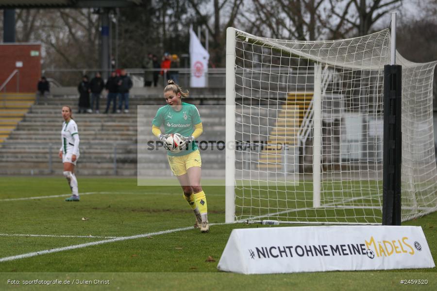 sport, action, Stadion am Brentanobad, SGE, Fussball, Frankfurt, Eintracht Frankfurt II, DFB, Borussia Mönchengladbach, BMG, 2. Frauen-Bundesliga, 15.12.2024 - Bild-ID: 2459320 sport, action, Stadion am Brentanobad, SGE, Fussball, Frankfurt, Eintracht Frankfurt II, DFB, Borussia Mönchengladbach, BMG, 2. Frauen-Bundesliga, 15.12.2024 - Bild-ID: 2459320