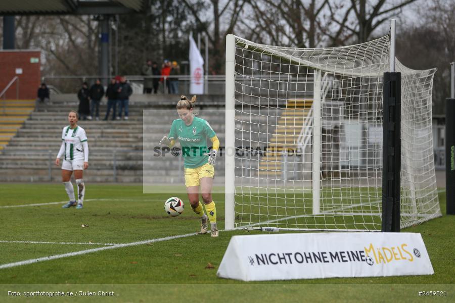sport, action, Stadion am Brentanobad, SGE, Fussball, Frankfurt, Eintracht Frankfurt II, DFB, Borussia Mönchengladbach, BMG, 2. Frauen-Bundesliga, 15.12.2024 - Bild-ID: 2459321 sport, action, Stadion am Brentanobad, SGE, Fussball, Frankfurt, Eintracht Frankfurt II, DFB, Borussia Mönchengladbach, BMG, 2. Frauen-Bundesliga, 15.12.2024 - Bild-ID: 2459321