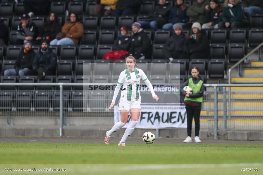 sport, action, Stadion am Brentanobad, SGE, Fussball, Frankfurt, Eintracht Frankfurt II, DFB, Borussia Mönchengladbach, BMG, 2. Frauen-Bundesliga, 15.12.2024 - Bild-ID: 2459465 sport, action, Stadion am Brentanobad, SGE, Fussball, Frankfurt, Eintracht Frankfurt II, DFB, Borussia Mönchengladbach, BMG, 2. Frauen-Bundesliga, 15.12.2024 - Bild-ID: 2459465