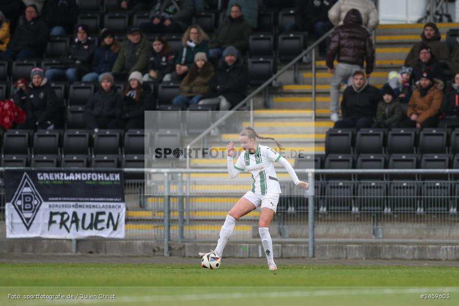 sport, action, Stadion am Brentanobad, SGE, Fussball, Frankfurt, Eintracht Frankfurt II, DFB, Borussia Mönchengladbach, BMG, 2. Frauen-Bundesliga, 15.12.2024 - Bild-ID: 2459603 sport, action, Stadion am Brentanobad, SGE, Fussball, Frankfurt, Eintracht Frankfurt II, DFB, Borussia Mönchengladbach, BMG, 2. Frauen-Bundesliga, 15.12.2024 - Bild-ID: 2459603