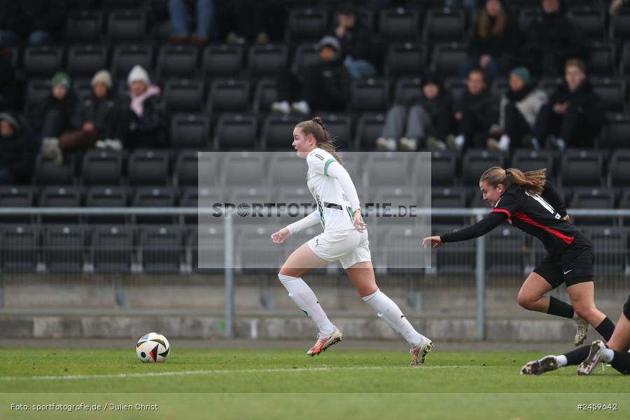 sport, action, Stadion am Brentanobad, SGE, Fussball, Frankfurt, Eintracht Frankfurt II, DFB, Borussia Mönchengladbach, BMG, 2. Frauen-Bundesliga, 15.12.2024 - Bild-ID: 2459642 sport, action, Stadion am Brentanobad, SGE, Fussball, Frankfurt, Eintracht Frankfurt II, DFB, Borussia Mönchengladbach, BMG, 2. Frauen-Bundesliga, 15.12.2024 - Bild-ID: 2459642