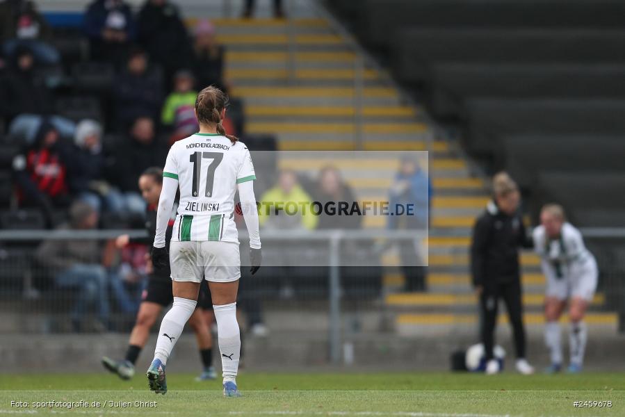 sport, action, Stadion am Brentanobad, SGE, Fussball, Frankfurt, Eintracht Frankfurt II, DFB, Borussia Mönchengladbach, BMG, 2. Frauen-Bundesliga, 15.12.2024 - Bild-ID: 2459678