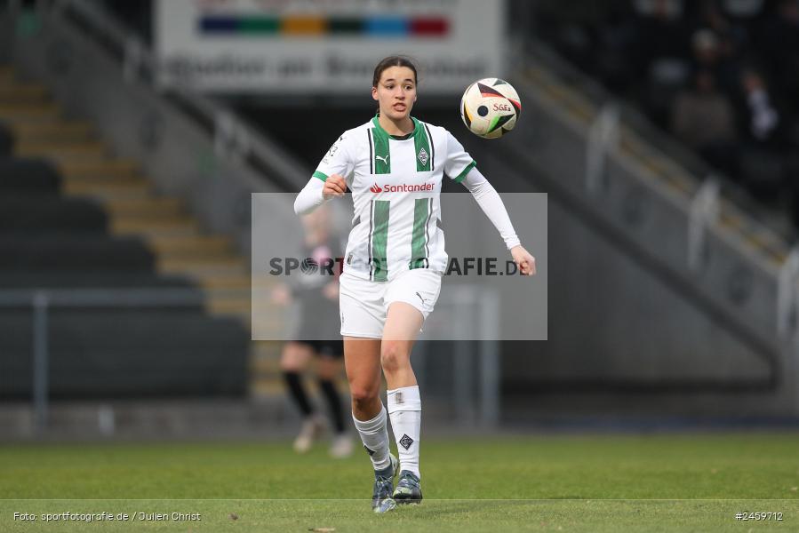 sport, action, Stadion am Brentanobad, SGE, Fussball, Frankfurt, Eintracht Frankfurt II, DFB, Borussia Mönchengladbach, BMG, 2. Frauen-Bundesliga, 15.12.2024 - Bild-ID: 2459712 sport, action, Stadion am Brentanobad, SGE, Fussball, Frankfurt, Eintracht Frankfurt II, DFB, Borussia Mönchengladbach, BMG, 2. Frauen-Bundesliga, 15.12.2024 - Bild-ID: 2459712
