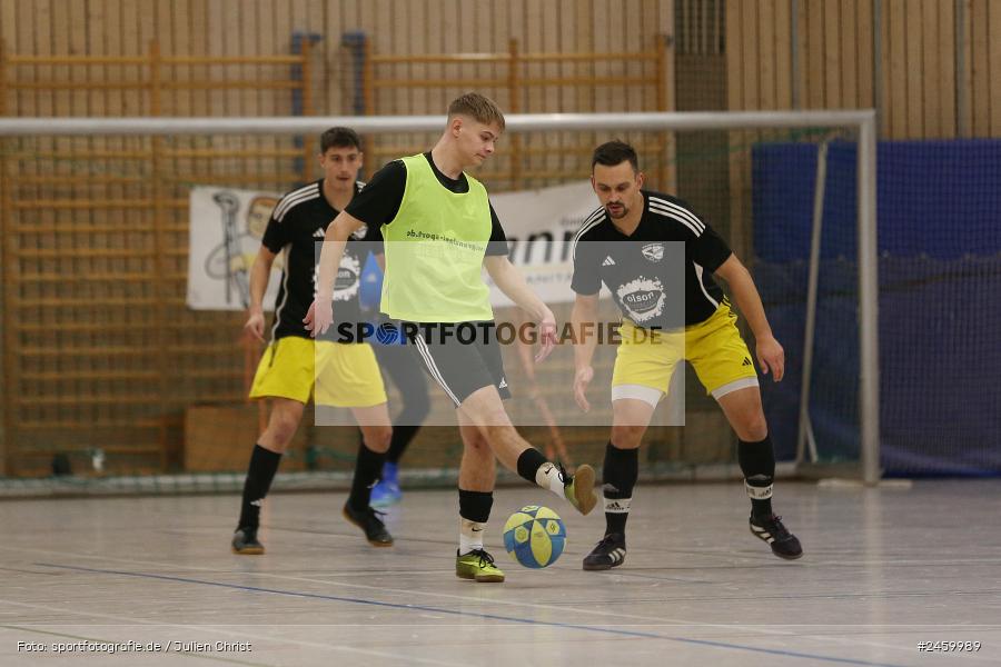 Sinngrundhalle, Burgsinn, 27.12.2024, sport, action, Fussball, BFV, Hallenfussball, 27. Hagemann Midnight-Event 2024, SG Bad-Brückenau Römershag, SV-DJK Wombach - Bild-ID: 2459989