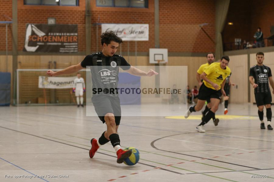 sport, action, TuS Frammersbach, Sinngrundhalle, SG Laudenbach-Himmelstadt, Hallenfussball, Fussball, Burgsinn, BFV, 27.12.2024, 27. Hagemann Midnight-Event 2024 - Bild-ID: 2460036