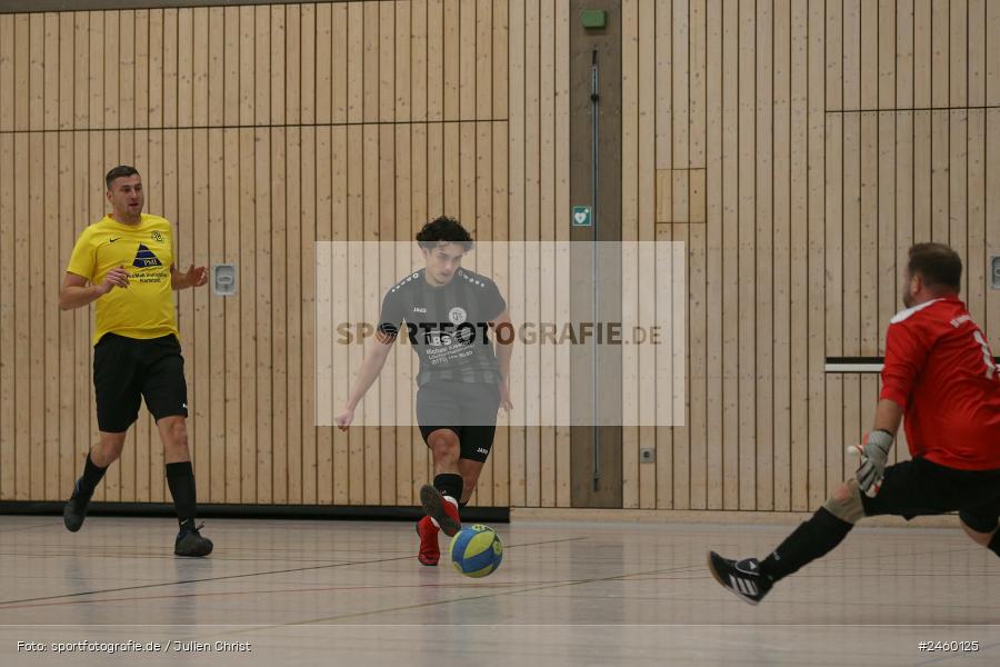 sport, action, TuS Frammersbach, Sinngrundhalle, SG Laudenbach-Himmelstadt, Hallenfussball, Fussball, Burgsinn, BFV, 27.12.2024, 27. Hagemann Midnight-Event 2024 - Bild-ID: 2460125