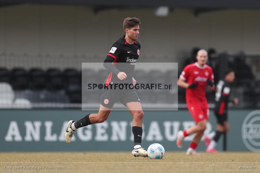 sport, action, SGE, Regionalliga Südwest, Regionalliga Bayern, Regional-FS, Fussball, FWK, FC Würzburger Kickers, Eintracht Frankfurt U21, Dreieich-Sprendlingen, BFV, Ahorn Camp Sportpark, 07.02.2025 - Bild-ID: 2464402 sport, action, SGE, Regionalliga Südwest, Regionalliga Bayern, Regional-FS, Fussball, FWK, FC Würzburger Kickers, Eintracht Frankfurt U21, Dreieich-Sprendlingen, BFV, Ahorn Camp Sportpark, 07.02.2025 - Bild-ID: 2464402