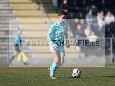 Fotos von Eintracht Frankfurt II - FC Bayern München II auf sportfotografie.de