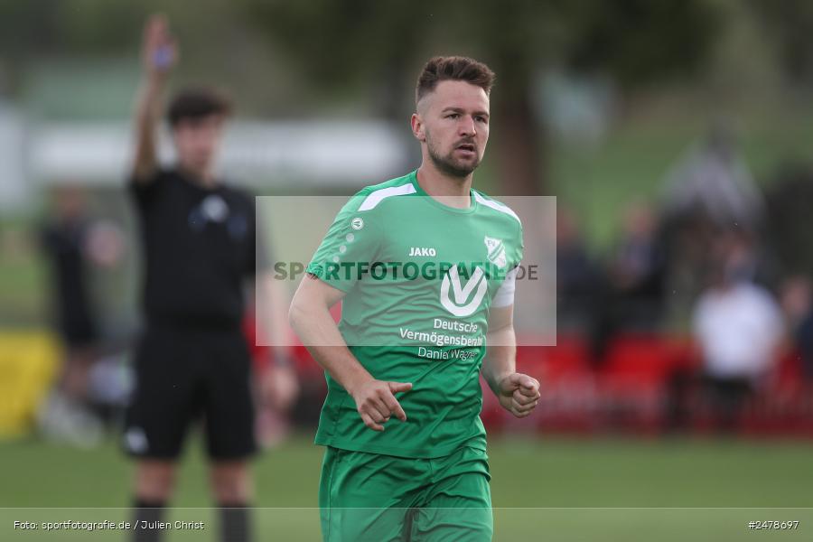 Fundamentum Sportpark, Karlburg, 16.04.2025, sport, action, BFV, Fussball, 25. Spieltag, Kreisliga Würzburg Gr. 2, FVT, TSV, FV Thüngersheim, TSV Karlburg II - Bild-ID: 2478697