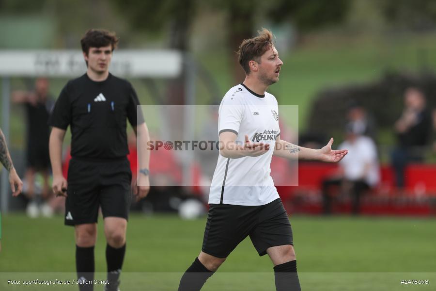 Fundamentum Sportpark, Karlburg, 16.04.2025, sport, action, BFV, Fussball, 25. Spieltag, Kreisliga Würzburg Gr. 2, FVT, TSV, FV Thüngersheim, TSV Karlburg II - Bild-ID: 2478698