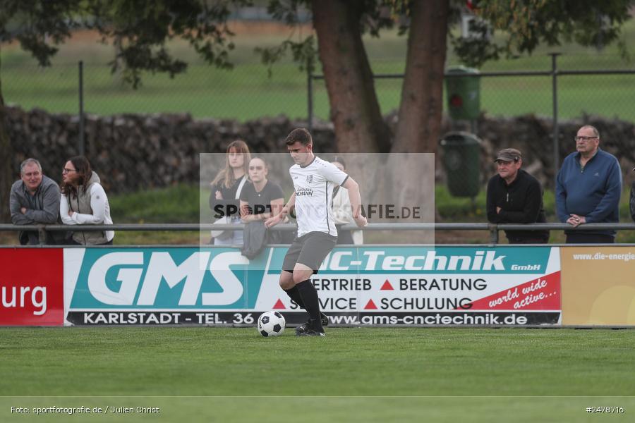 Fundamentum Sportpark, Karlburg, 16.04.2025, sport, action, BFV, Fussball, 25. Spieltag, Kreisliga Würzburg Gr. 2, FVT, TSV, FV Thüngersheim, TSV Karlburg II - Bild-ID: 2478716