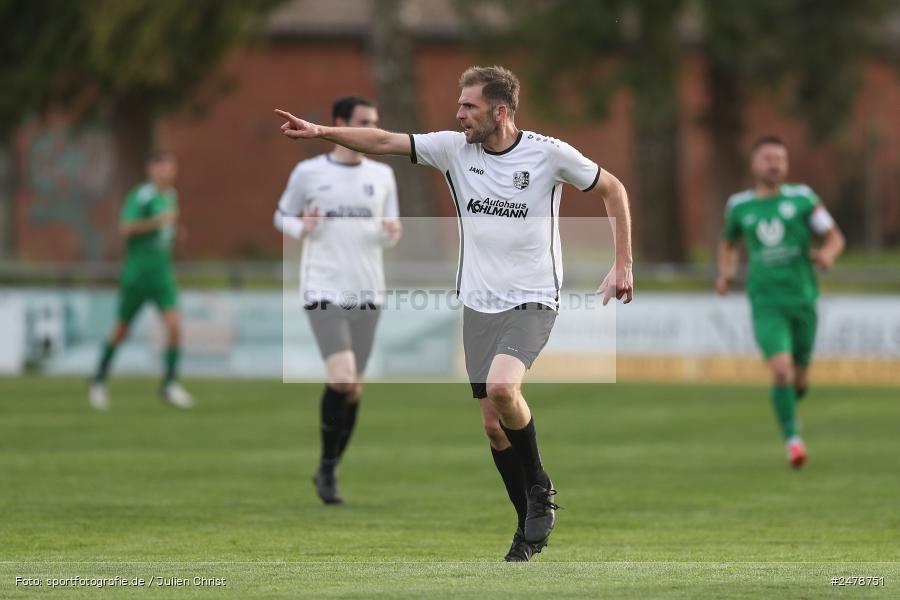 Fundamentum Sportpark, Karlburg, 16.04.2025, sport, action, BFV, Fussball, 25. Spieltag, Kreisliga Würzburg Gr. 2, FVT, TSV, FV Thüngersheim, TSV Karlburg II - Bild-ID: 2478751
