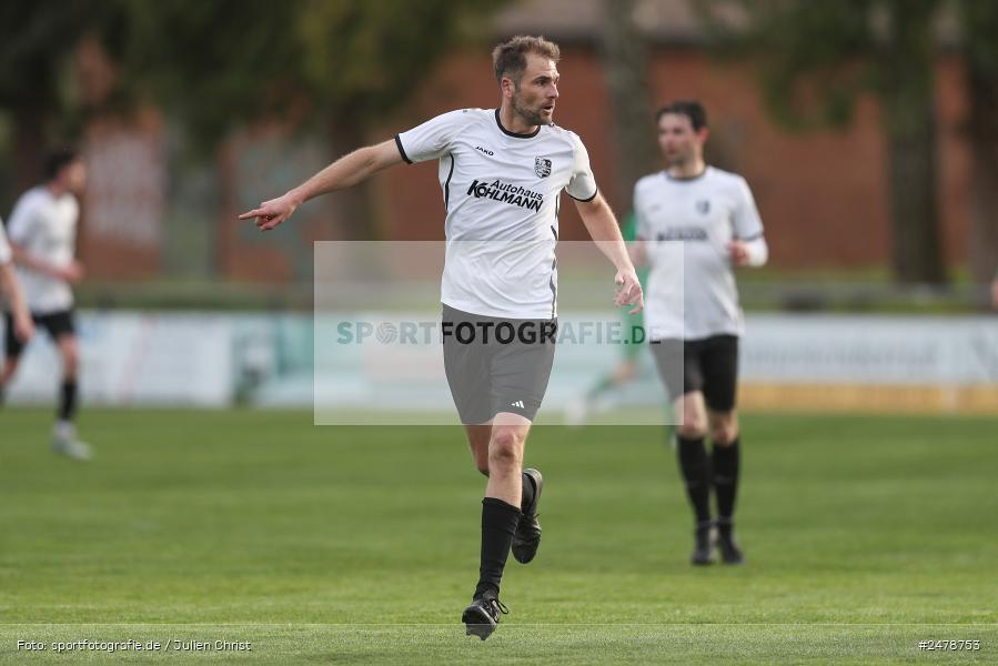 Fundamentum Sportpark, Karlburg, 16.04.2025, sport, action, BFV, Fussball, 25. Spieltag, Kreisliga Würzburg Gr. 2, FVT, TSV, FV Thüngersheim, TSV Karlburg II - Bild-ID: 2478753