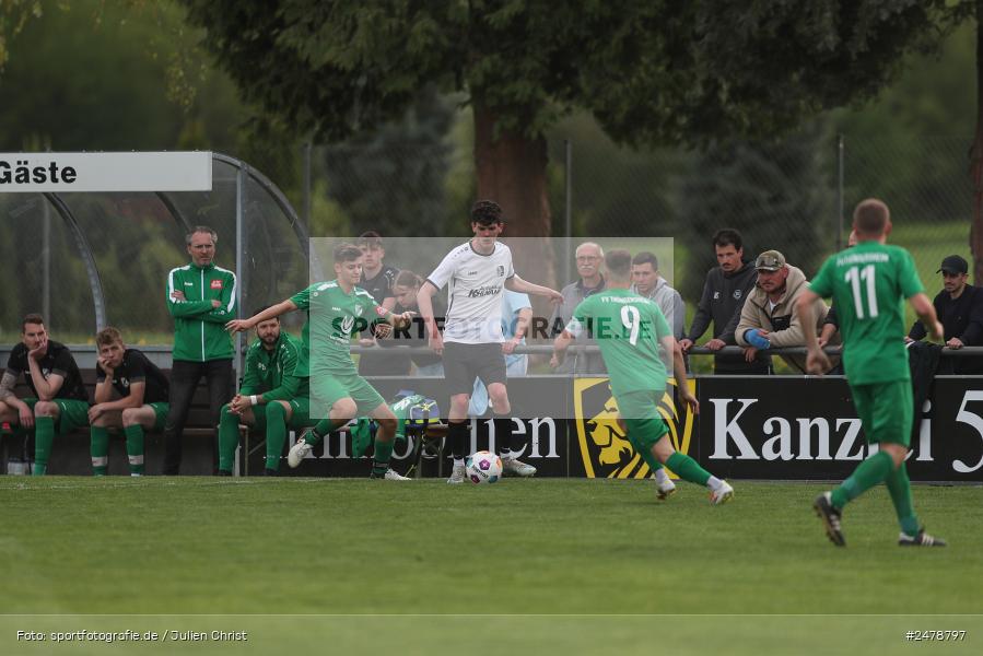 Fundamentum Sportpark, Karlburg, 16.04.2025, sport, action, BFV, Fussball, 25. Spieltag, Kreisliga Würzburg Gr. 2, FVT, TSV, FV Thüngersheim, TSV Karlburg II - Bild-ID: 2478797