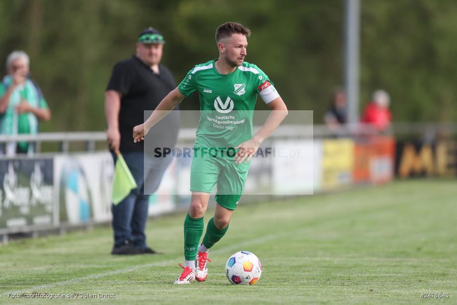 Fundamentum Sportpark, Karlburg, 16.04.2025, sport, action, BFV, Fussball, 25. Spieltag, Kreisliga Würzburg Gr. 2, FVT, TSV, FV Thüngersheim, TSV Karlburg II - Bild-ID: 2478843