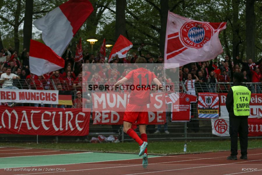 sport, action, Schweinfurt, Sachs-Stadion, Regionalliga Bayern, Fussball, FCS, FCB, FC Bayern München II, BFV, 29. Spieltag, 17.04.2025, 1. FC Schweinfurt 1905 - Bild-ID: 2479241