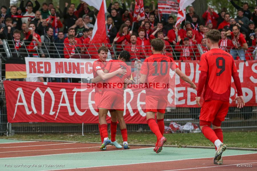 sport, action, Schweinfurt, Sachs-Stadion, Regionalliga Bayern, Fussball, FCS, FCB, FC Bayern München II, BFV, 29. Spieltag, 17.04.2025, 1. FC Schweinfurt 1905 - Bild-ID: 2479252