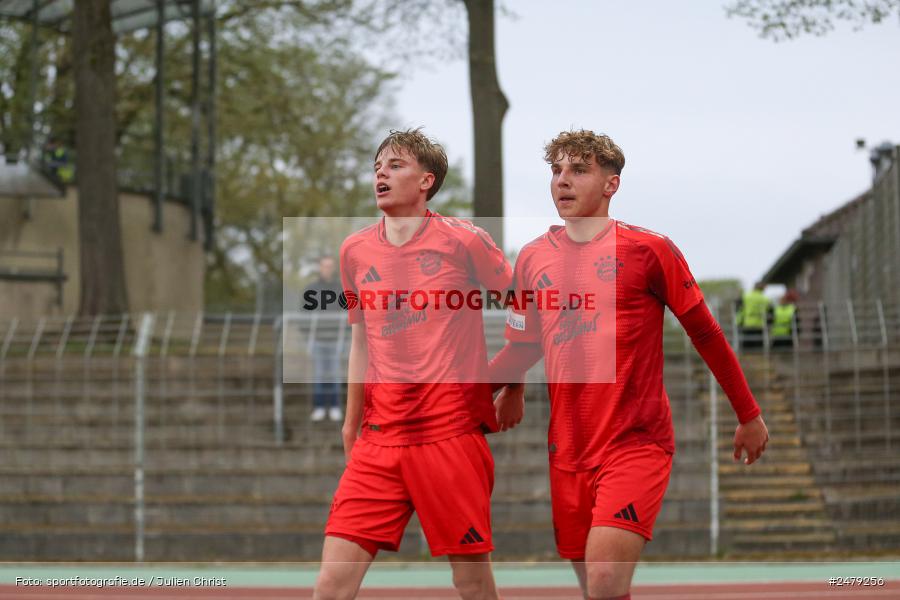 sport, action, Schweinfurt, Sachs-Stadion, Regionalliga Bayern, Fussball, FCS, FCB, FC Bayern München II, BFV, 29. Spieltag, 17.04.2025, 1. FC Schweinfurt 1905 - Bild-ID: 2479256