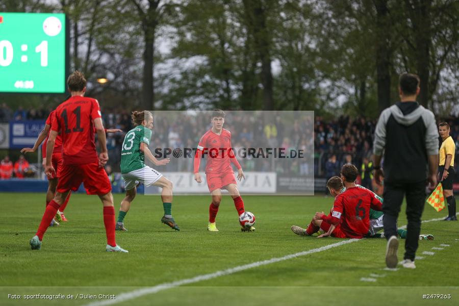 sport, action, Schweinfurt, Sachs-Stadion, Regionalliga Bayern, Fussball, FCS, FCB, FC Bayern München II, BFV, 29. Spieltag, 17.04.2025, 1. FC Schweinfurt 1905 - Bild-ID: 2479263
