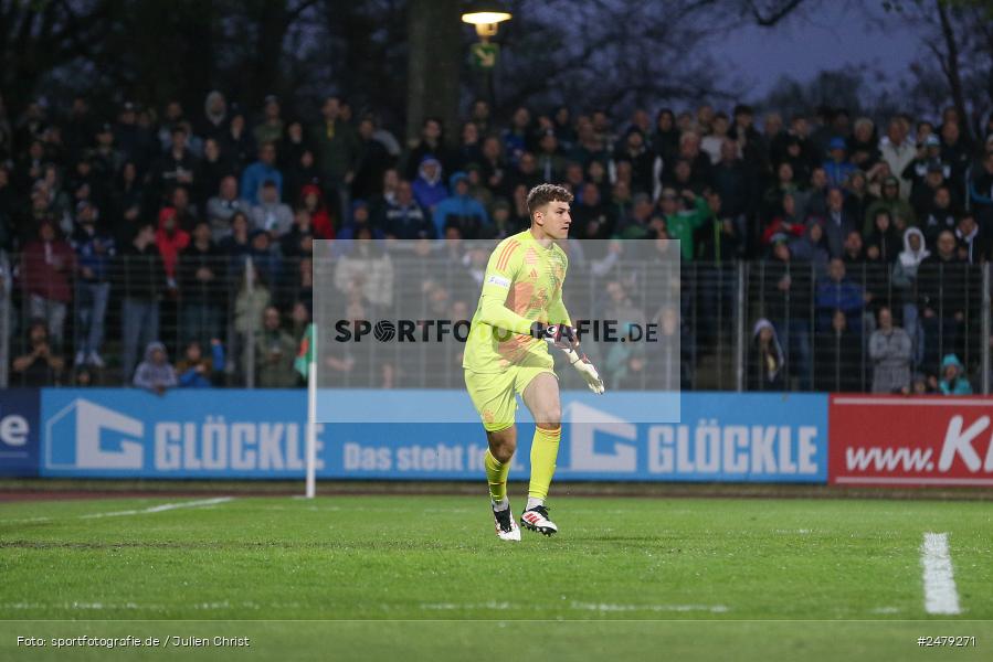 sport, action, Schweinfurt, Sachs-Stadion, Regionalliga Bayern, Fussball, FCS, FCB, FC Bayern München II, BFV, 29. Spieltag, 17.04.2025, 1. FC Schweinfurt 1905 - Bild-ID: 2479271