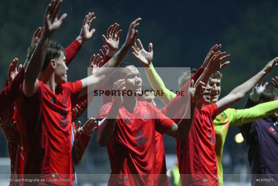 sport, action, Schweinfurt, Sachs-Stadion, Regionalliga Bayern, Fussball, FCS, FCB, FC Bayern München II, BFV, 29. Spieltag, 17.04.2025, 1. FC Schweinfurt 1905 - Bild-ID: 2479301