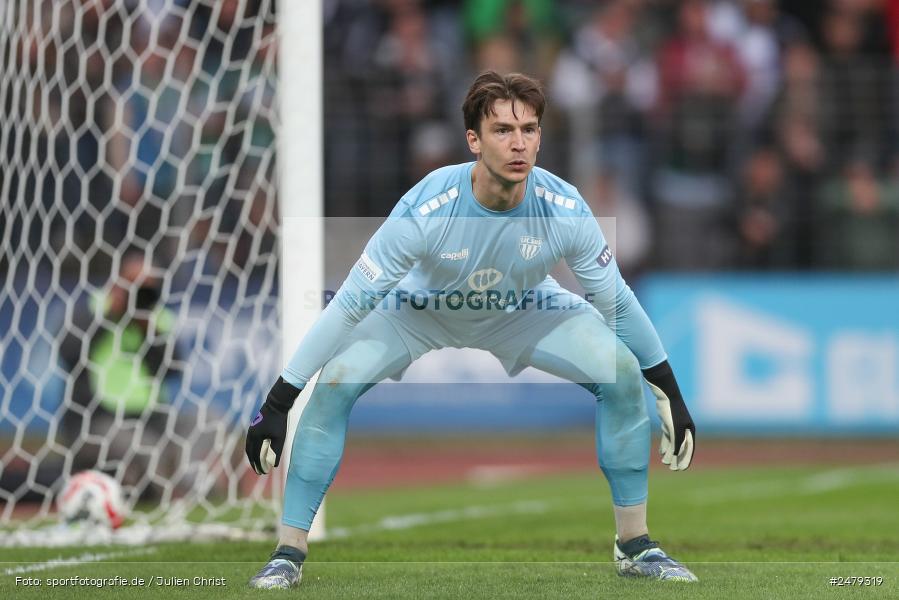 sport, action, Schweinfurt, Sachs-Stadion, Regionalliga Bayern, Fussball, FCS, FCB, FC Bayern München II, BFV, 29. Spieltag, 17.04.2025, 1. FC Schweinfurt 1905 - Bild-ID: 2479319