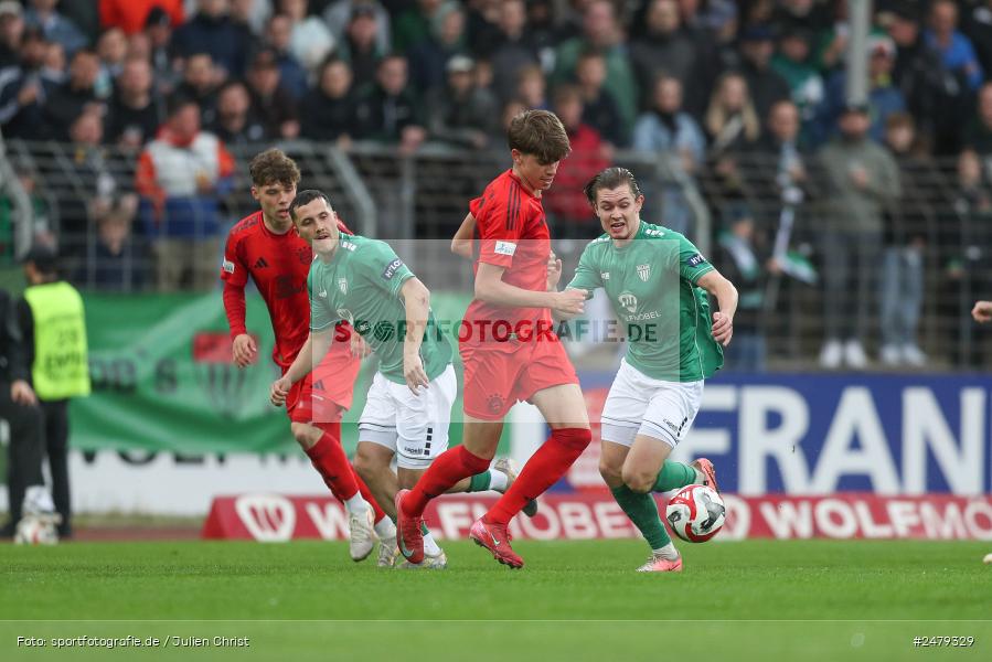 sport, action, Schweinfurt, Sachs-Stadion, Regionalliga Bayern, Fussball, FCS, FCB, FC Bayern München II, BFV, 29. Spieltag, 17.04.2025, 1. FC Schweinfurt 1905 - Bild-ID: 2479329