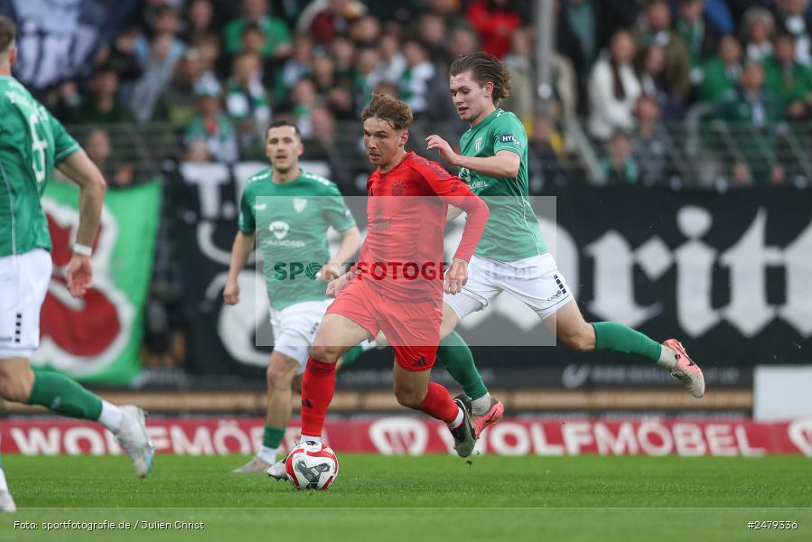 sport, action, Schweinfurt, Sachs-Stadion, Regionalliga Bayern, Fussball, FCS, FCB, FC Bayern München II, BFV, 29. Spieltag, 17.04.2025, 1. FC Schweinfurt 1905 - Bild-ID: 2479336 sport, action, Schweinfurt, Sachs-Stadion, Regionalliga Bayern, Fussball, FCS, FCB, FC Bayern München II, BFV, 29. Spieltag, 17.04.2025, 1. FC Schweinfurt 1905 - Bild-ID: 2479336