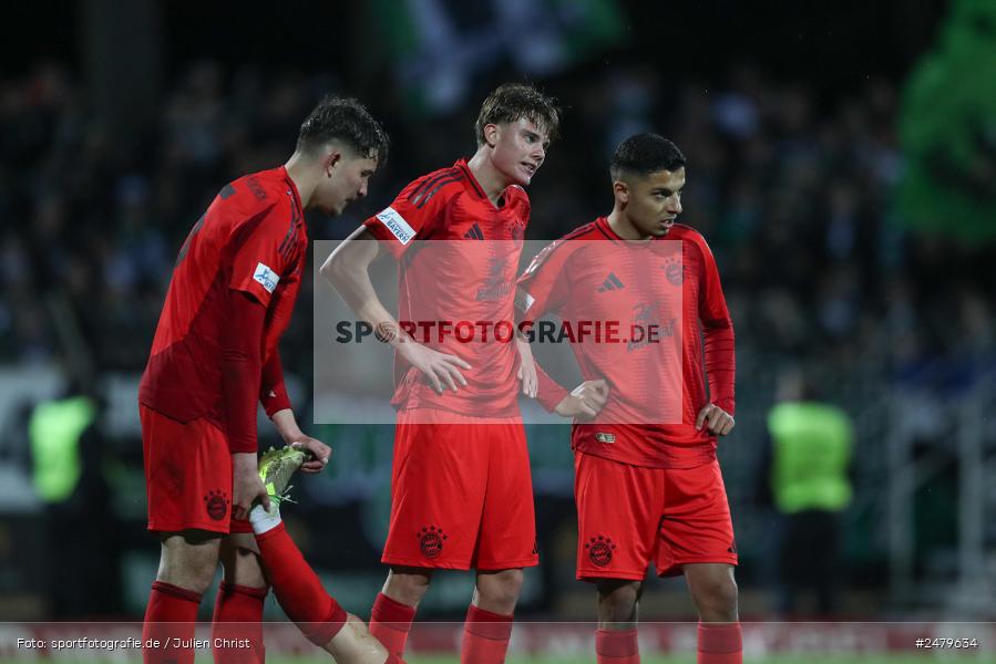 sport, action, Schweinfurt, Sachs-Stadion, Regionalliga Bayern, Fussball, FCS, FCB, FC Bayern München II, BFV, 29. Spieltag, 17.04.2025, 1. FC Schweinfurt 1905 - Bild-ID: 2479634