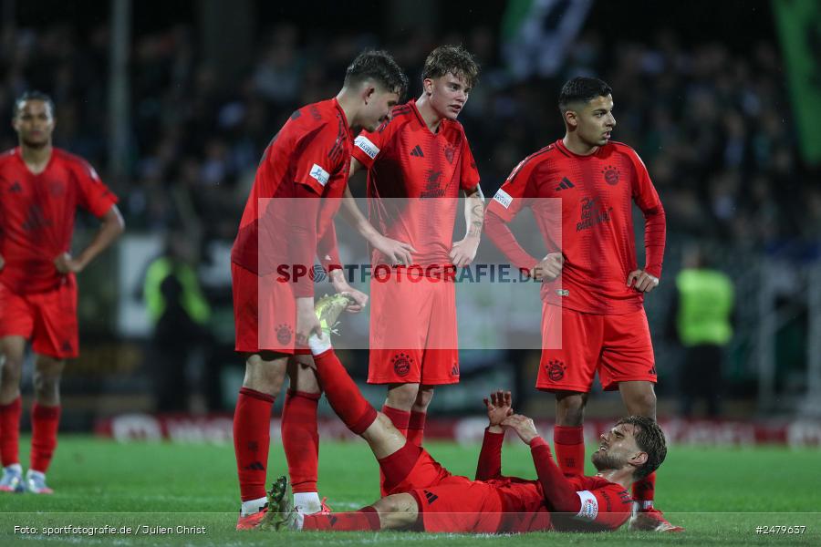 sport, action, Schweinfurt, Sachs-Stadion, Regionalliga Bayern, Fussball, FCS, FCB, FC Bayern München II, BFV, 29. Spieltag, 17.04.2025, 1. FC Schweinfurt 1905 - Bild-ID: 2479637