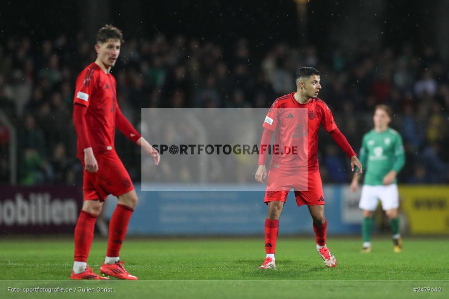 sport, action, Schweinfurt, Sachs-Stadion, Regionalliga Bayern, Fussball, FCS, FCB, FC Bayern München II, BFV, 29. Spieltag, 17.04.2025, 1. FC Schweinfurt 1905 - Bild-ID: 2479642