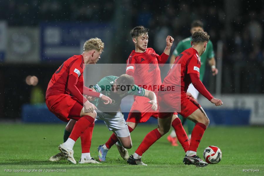 sport, action, Schweinfurt, Sachs-Stadion, Regionalliga Bayern, Fussball, FCS, FCB, FC Bayern München II, BFV, 29. Spieltag, 17.04.2025, 1. FC Schweinfurt 1905 - Bild-ID: 2479649