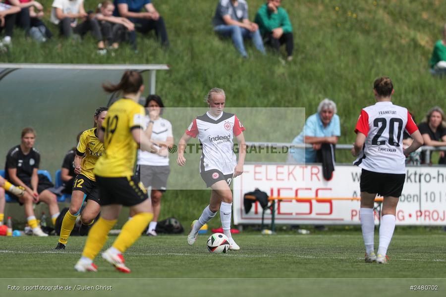 sport, action, Sportanlage Erlbachweg 9, Sachsen b. Ansbach, SVW, SV 67 Weinberg, SGE, Eintracht Frankfurt II, DFB, 22. Spieltag, 20.04.2025, 2. Frauen-Bundesliga - Bild-ID: 2480702