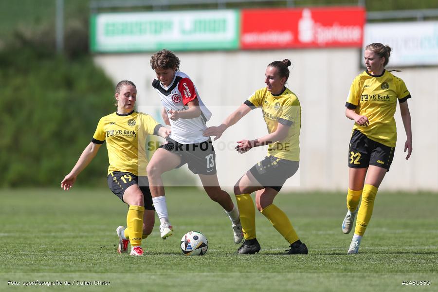 sport, action, Sportanlage Erlbachweg 9, Sachsen b. Ansbach, SVW, SV 67 Weinberg, SGE, Eintracht Frankfurt II, DFB, 22. Spieltag, 20.04.2025, 2. Frauen-Bundesliga - Bild-ID: 2480830