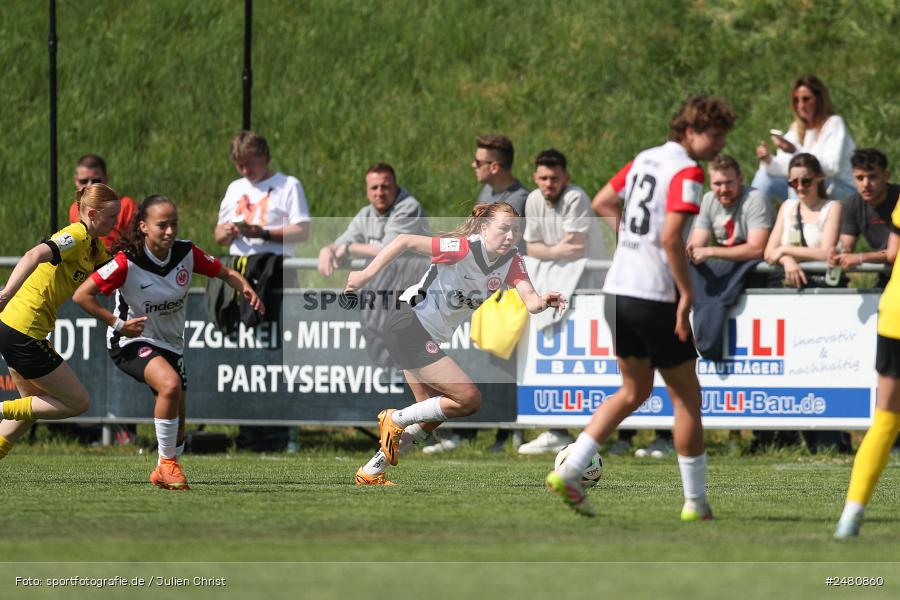 sport, action, Sportanlage Erlbachweg 9, Sachsen b. Ansbach, SVW, SV 67 Weinberg, SGE, Eintracht Frankfurt II, DFB, 22. Spieltag, 20.04.2025, 2. Frauen-Bundesliga - Bild-ID: 2480860