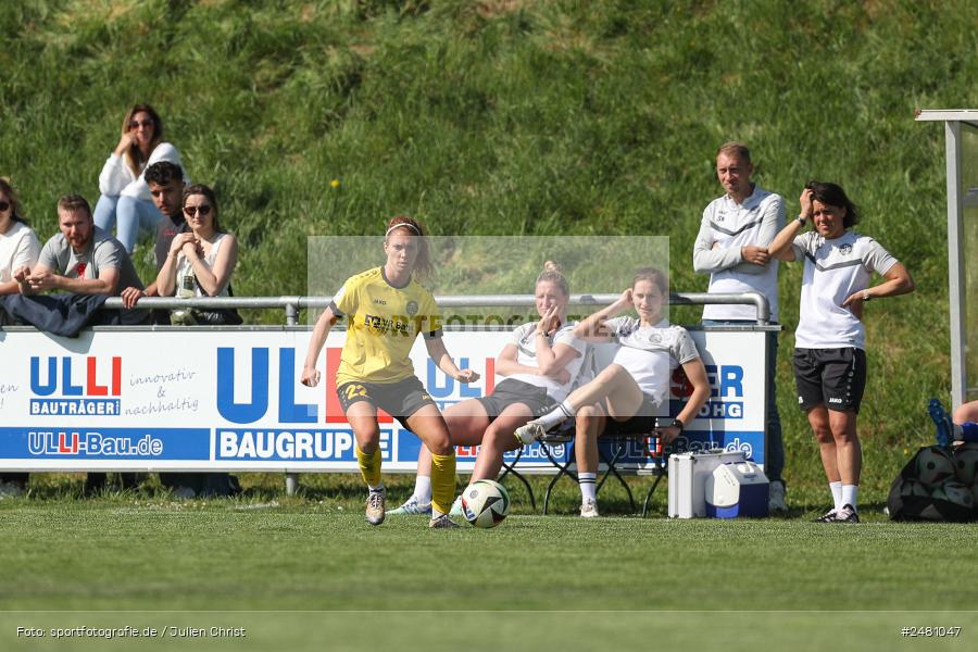 sport, action, Sportanlage Erlbachweg 9, Sachsen b. Ansbach, SVW, SV 67 Weinberg, SGE, Eintracht Frankfurt II, DFB, 22. Spieltag, 20.04.2025, 2. Frauen-Bundesliga - Bild-ID: 2481047