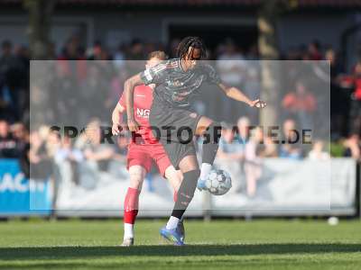 Fotos von TSV Aubstadt - FC Bayern München II auf sportfotografie.de