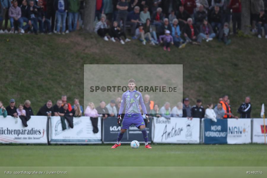 sport, action, TSV Aubstadt, Regionalliga Bayern, Nachholspieltag, NGN Arena, Fussball, FCB, FC Bayern München II, BFV, Aubstadt, AUB, 26. Spieltag, 23.04.2025 - Bild-ID: 2482176 sport, action, TSV Aubstadt, Regionalliga Bayern, Nachholspieltag, NGN Arena, Fussball, FCB, FC Bayern München II, BFV, Aubstadt, AUB, 26. Spieltag, 23.04.2025 - Bild-ID: 2482176