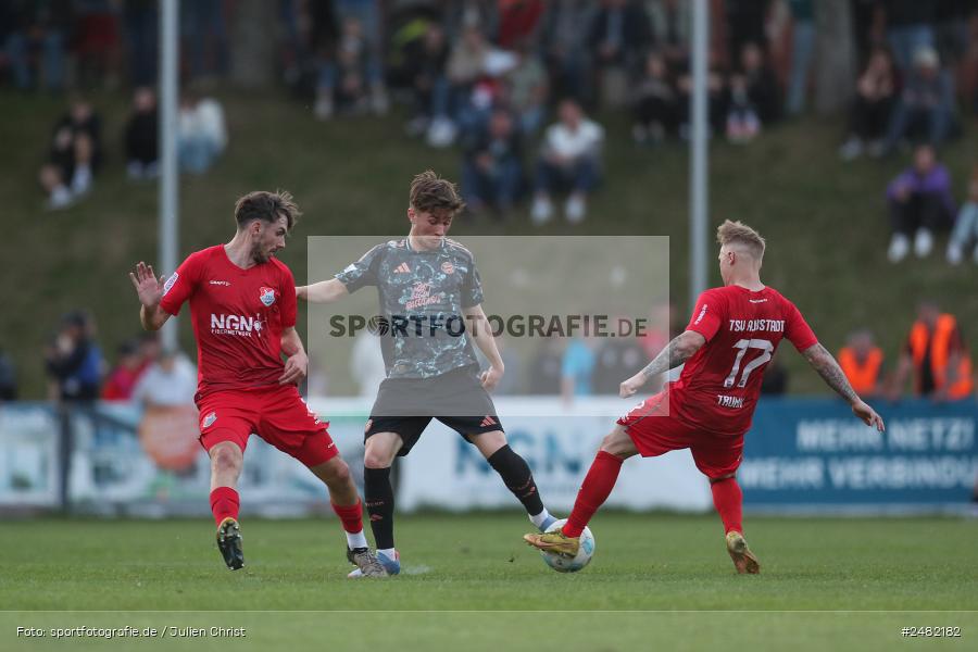 sport, action, TSV Aubstadt, Regionalliga Bayern, Nachholspieltag, NGN Arena, Fussball, FCB, FC Bayern München II, BFV, Aubstadt, AUB, 26. Spieltag, 23.04.2025 - Bild-ID: 2482182