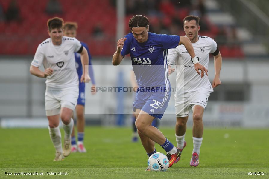 Stadion am Schönbusch, Aschaffenburg, 25.04.2025, sport, action, Fussball, BFV, 31. Spieltag, Regionalliga Bayern, FCS, SVA, 1. FC Schweinfurt 1905, SV Viktoria Aschaffenburg - Bild-ID: 2482312