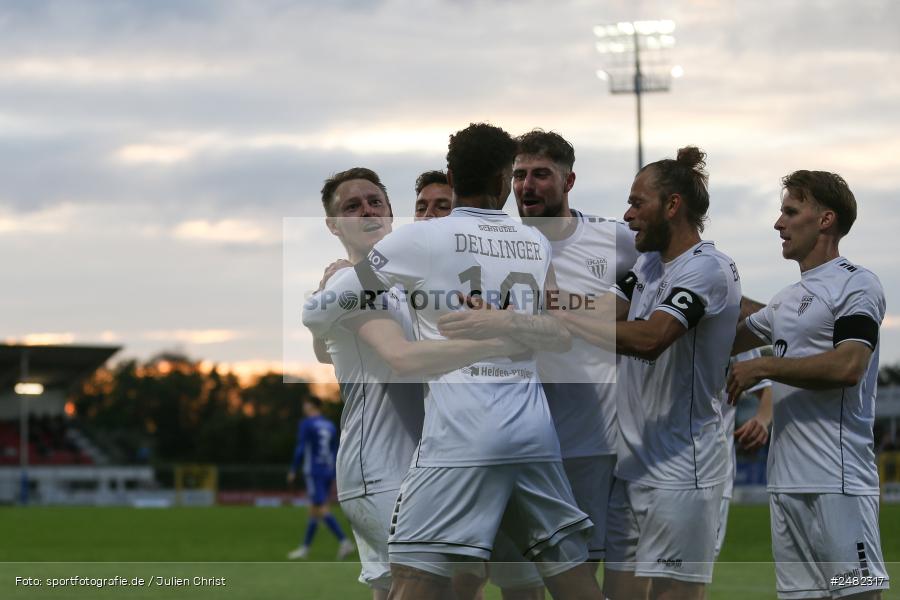 sport, action, Stadion am Schönbusch, SVA, SV Viktoria Aschaffenburg, Regionalliga Bayern, Fussball, FCS, BFV, Aschaffenburg, 31. Spieltag, 25.04.2025, 1. FC Schweinfurt 1905 - Bild-ID: 2482317