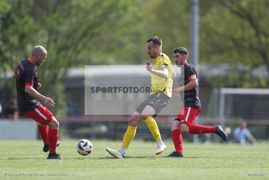 sport, action, Sportgelände, SGB, SG Burgsinn, Kreisklasse Würzburg Gr. 3, Fussball, Burgsinn, BSC Aura, BFV, BCA, 27. Spieltag, 26.04.2025 - Bild-ID: 2483427