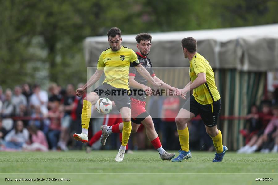 sport, action, Sportgelände, SGB, SG Burgsinn, Kreisklasse Würzburg Gr. 3, Fussball, Burgsinn, BSC Aura, BFV, BCA, 27. Spieltag, 26.04.2025 - Bild-ID: 2483597