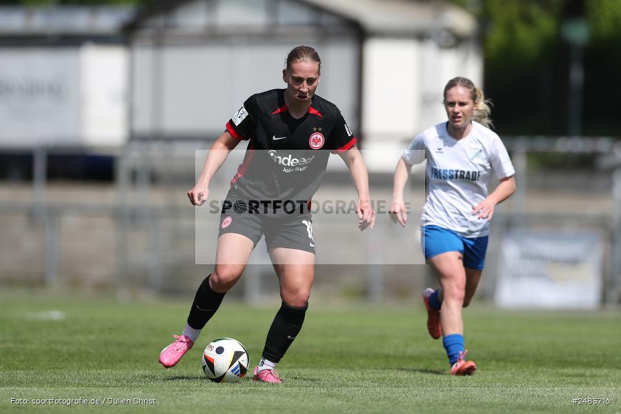 Stadion am Brentanobad, Frankfurt, 27.04.2025, sport, action, Fussball, DFB, 23. Spieltag, 2. Frauen-Bundesliga, SCS, SGE, SC Sand, Eintracht Frankfurt II - Bild-ID: 2483716 Stadion am Brentanobad, Frankfurt, 27.04.2025, sport, action, Fussball, DFB, 23. Spieltag, 2. Frauen-Bundesliga, SCS, SGE, SC Sand, Eintracht Frankfurt II - Bild-ID: 2483716