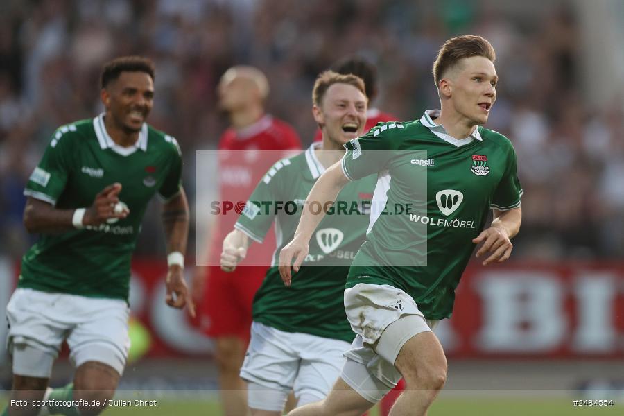 Willy Sachs Stadion, Schweinfurt, 02.05.2025, sport, action, Fussball, BFV, 32. Spieltag, Regionalliga Bayern, FWK, FCS, FC Würzburger Kickers, 1. FC Schweinfurt 1905 - Bild-ID: 2484554